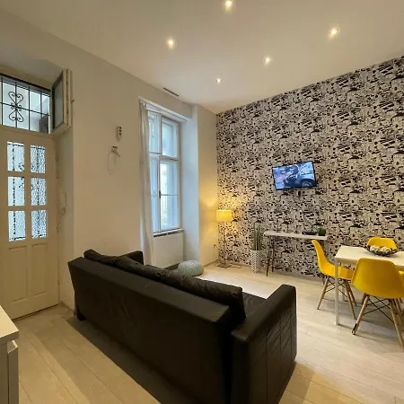 A5 - - Hostaid Lejlighed Budapest